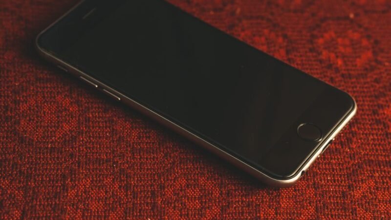 iPhone 18 Pro Camera: Variable Aperture and Periscope Zoom Explained